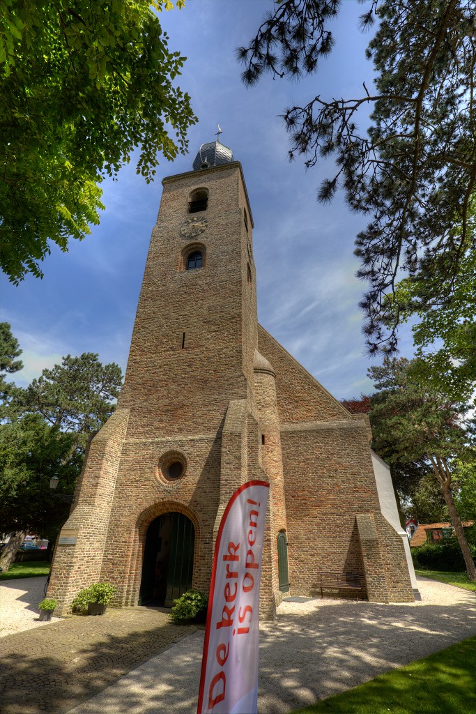 HDR dorpskerk oostvoorne kerk eglise church kerkfotografie religie religion bedevaart pelerinage kathedraal pelgrimage saint cathedrale cathedral basiliek basilique basilica